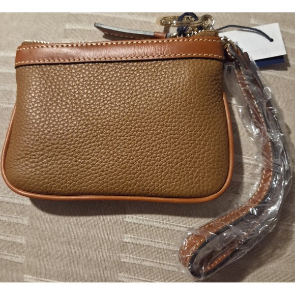 Dooney And Bourke‎ Pebble Grain Medium Wristlet Brown NWT